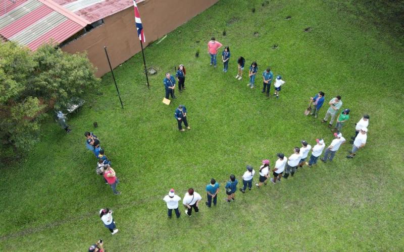Fotografía 160 árboles sembrados San Antonio y Colegio Técnico Profesional José María Zeledón Brenes