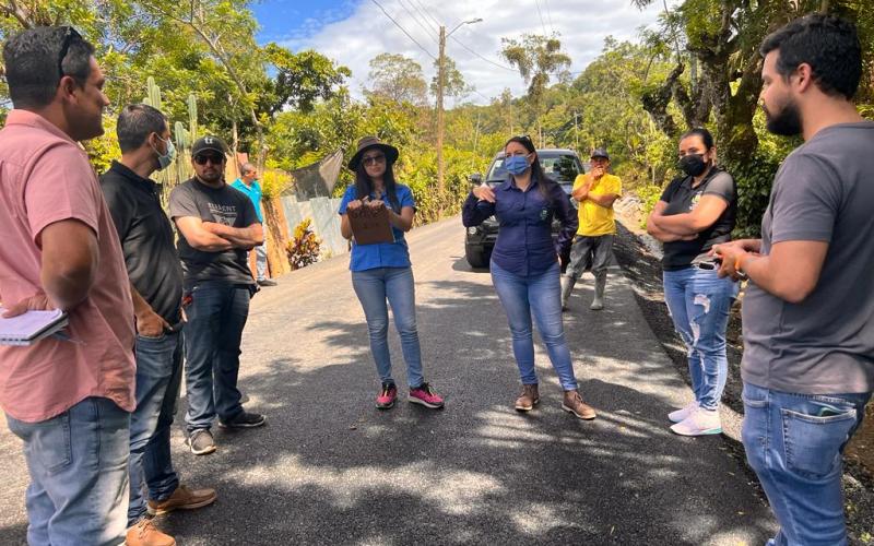 Fotografía  Alcaldesa visita Distritos del Sur